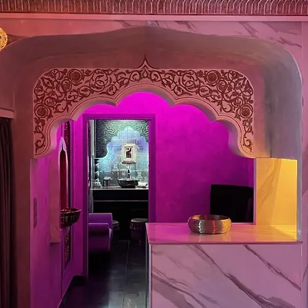 Love hôtel Sheherazade