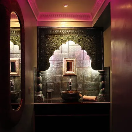Sheherazade Love hôtel *
